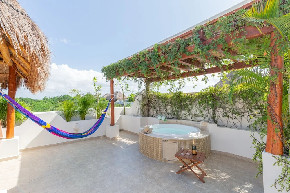 Secret Garden Oasis 3BR Penthouse