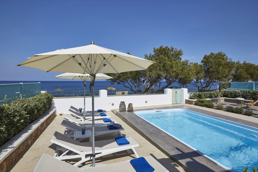 Almyriki Beach Villa