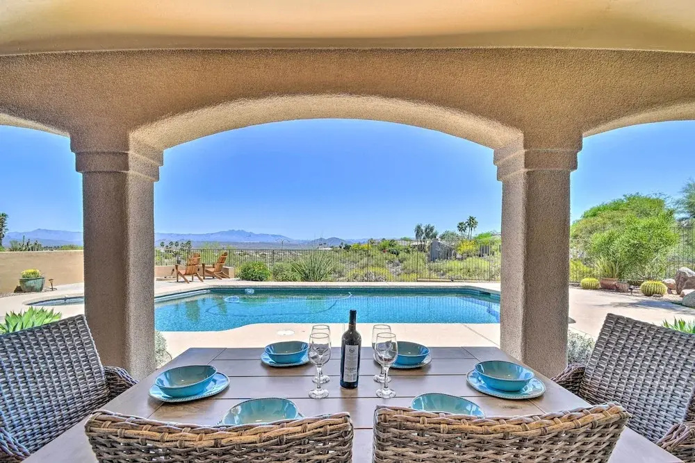 Pool, Spa & Putting Green: Fountain Hills Home!