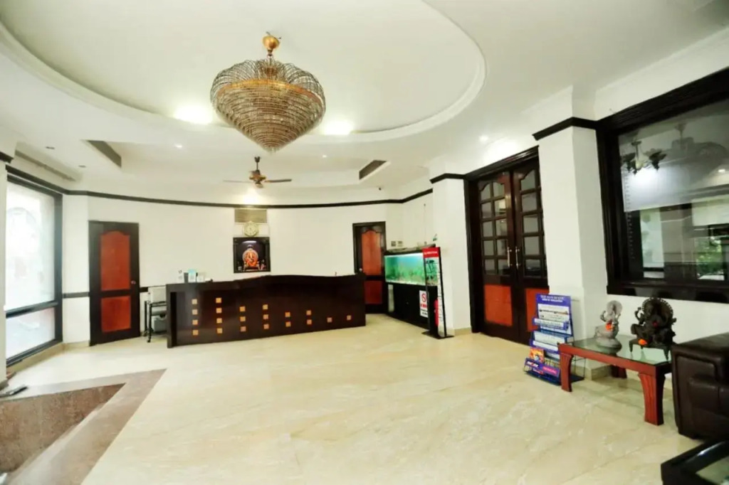 Hotel Panickers Residency - Near Ganga Ram & BLK Hospital - Karol Bagh