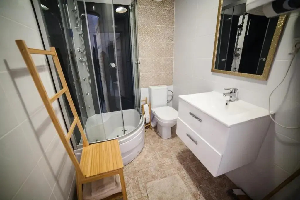 Lawendowo- sauna, jacuzzi, domki w ogrodzie i apartamenty w kamienicy
