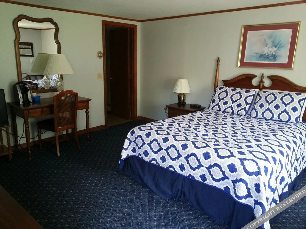Olde Tavern Motel and Inn - Cape Cod