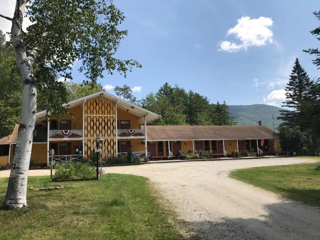Snowdon Chalet Motel