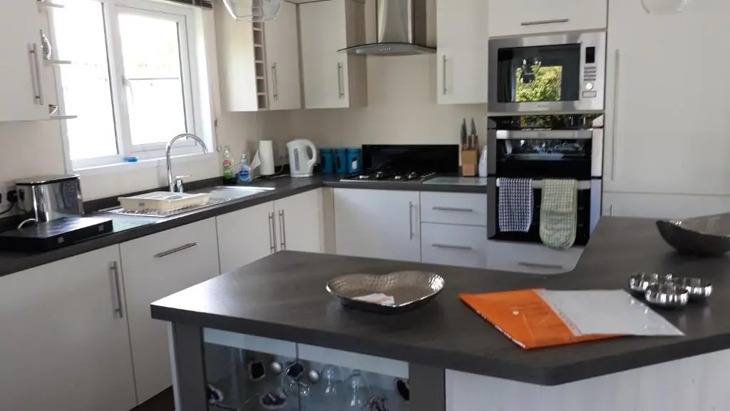 Luxury 6 berth lodge at Quince 10