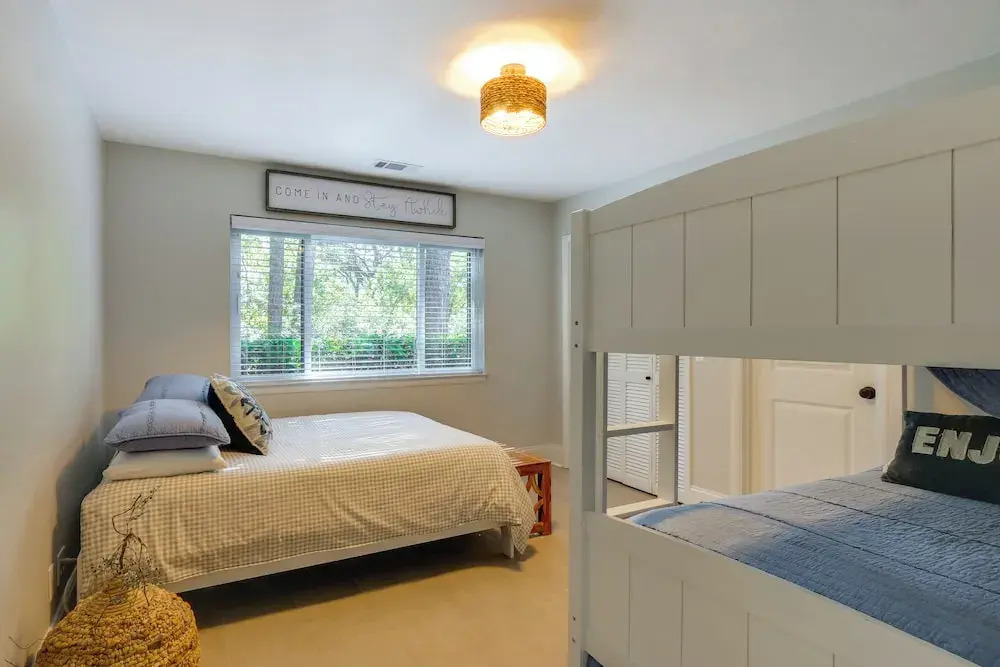 Charming Lakefront Retreat in Palmetto Dunes!