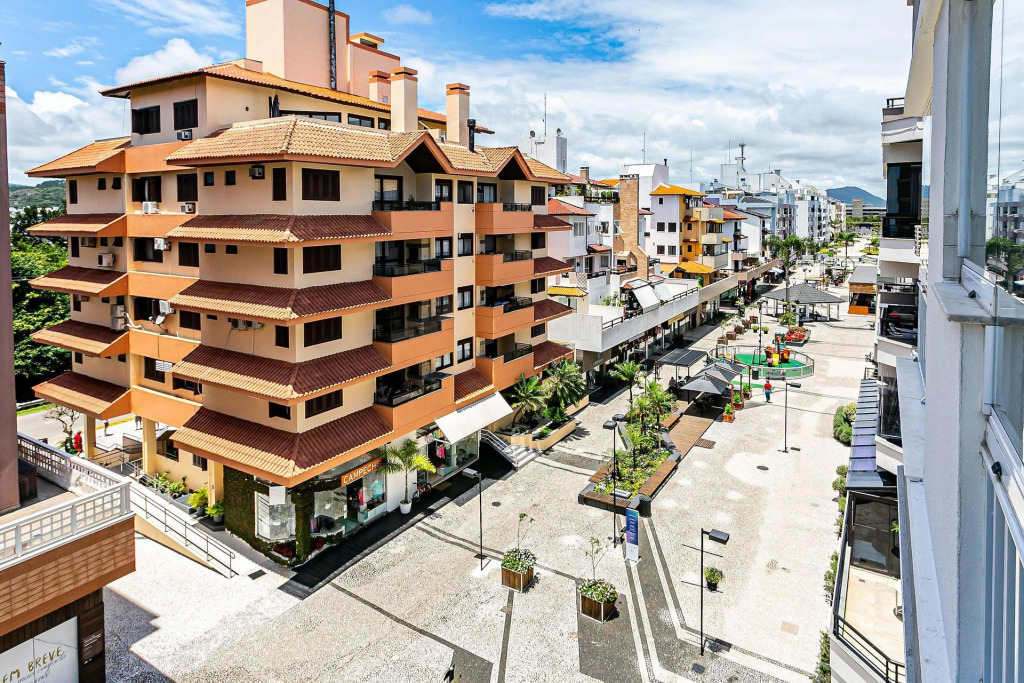 Apto no Open Shopping 600m da praia IBI307
