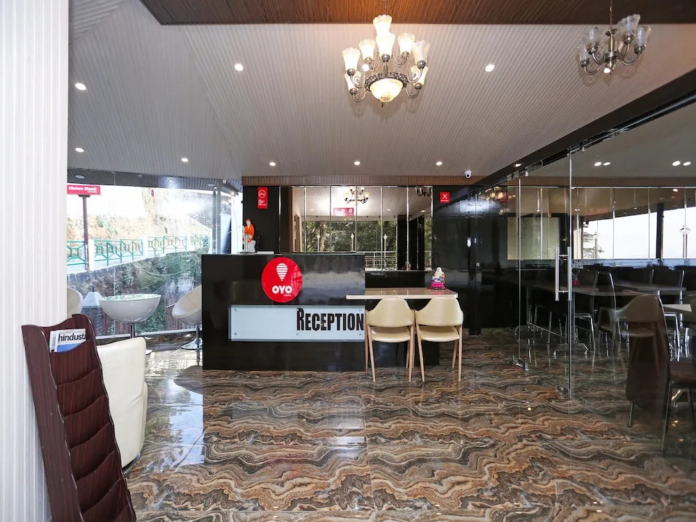 OYO 10076 Hotel Skylark