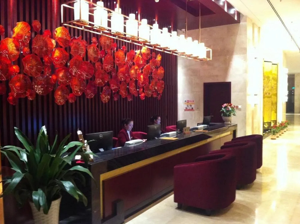 Canal Spring Hotel
