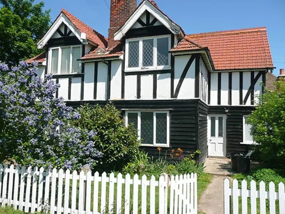 Chase Cottage / 3-bed Home on Osea Island, Essex