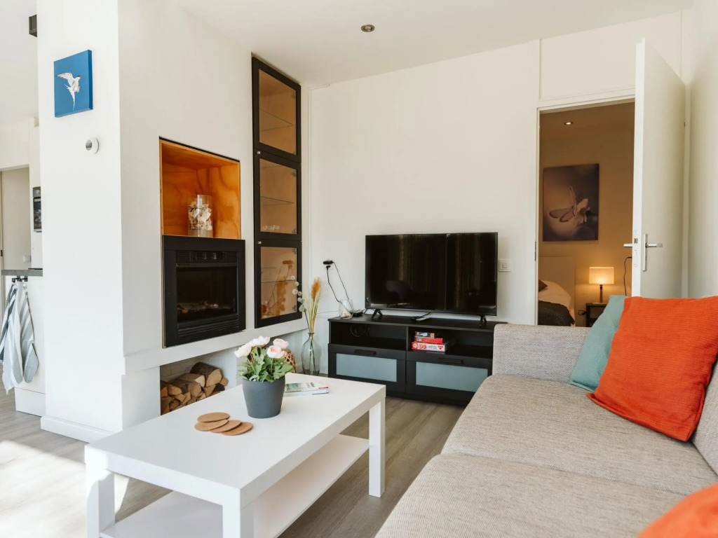 beautiful spacious and bright holiday home for 4 people