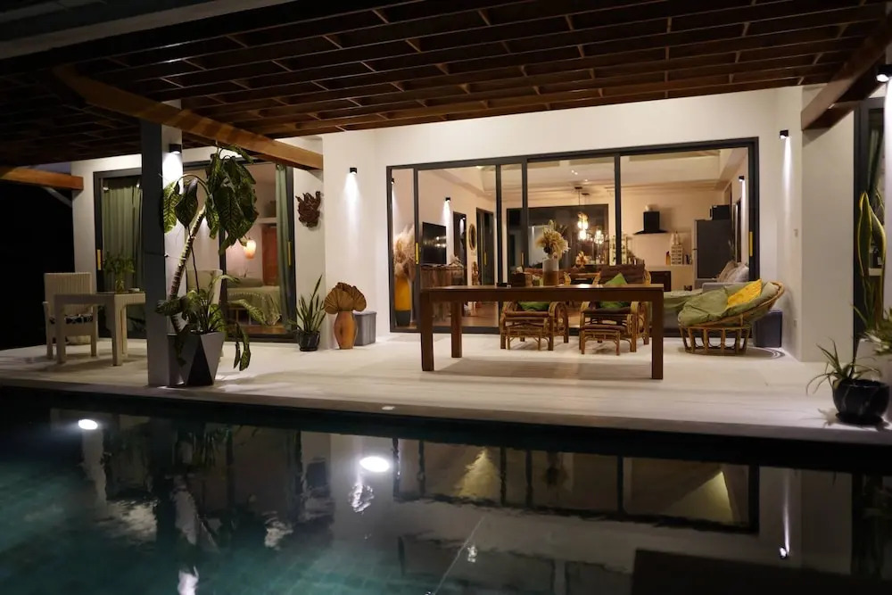 O3 Green 2b Garden Pool Villa and Unique Furniture