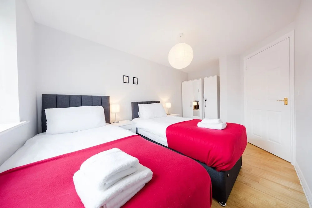 Bristol Apartment with Parking