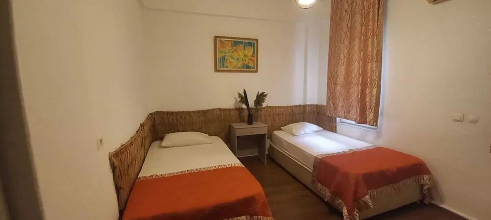 Mert Hotel
