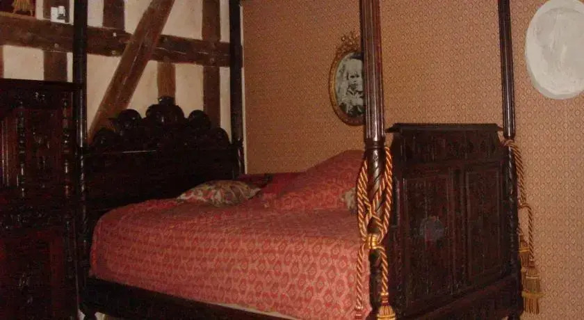 Prieure De La Chaise