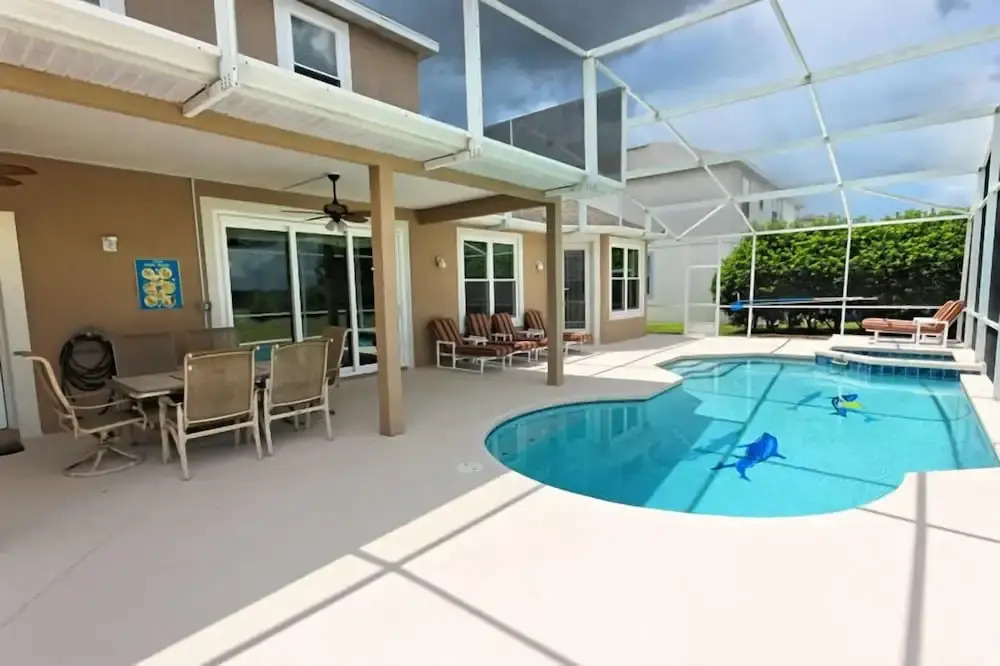 337 Belfry 6 Bedroom Villa by RedAwning