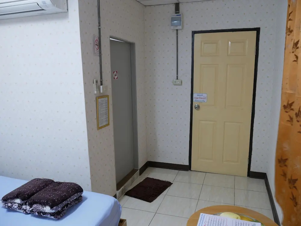 Rachanee Guesthouse