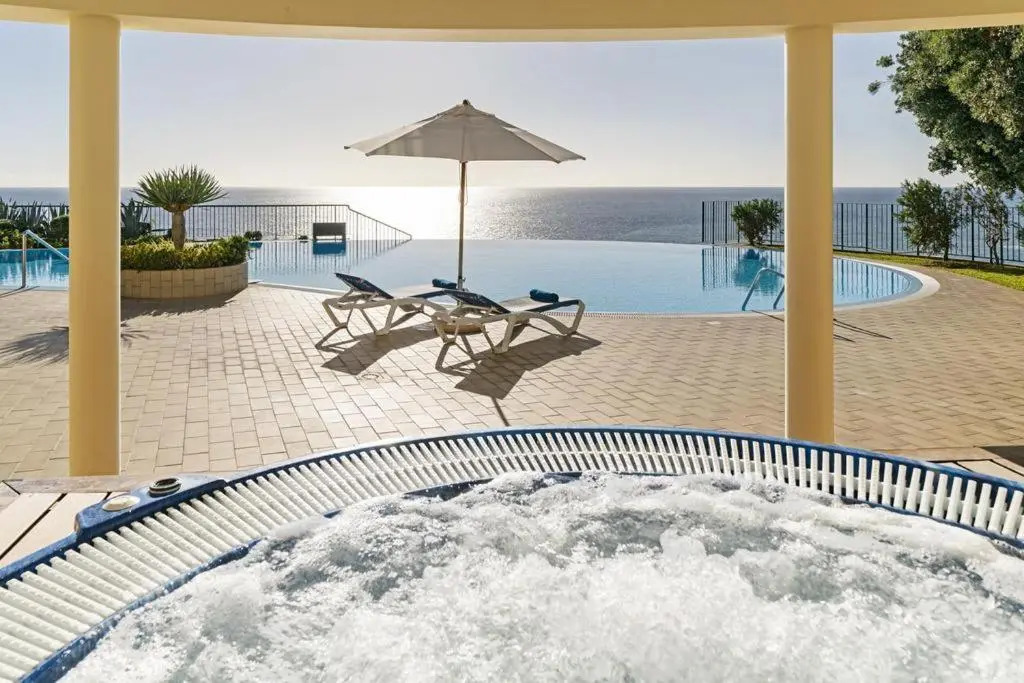 Formosa Infinity Pool Apartment
