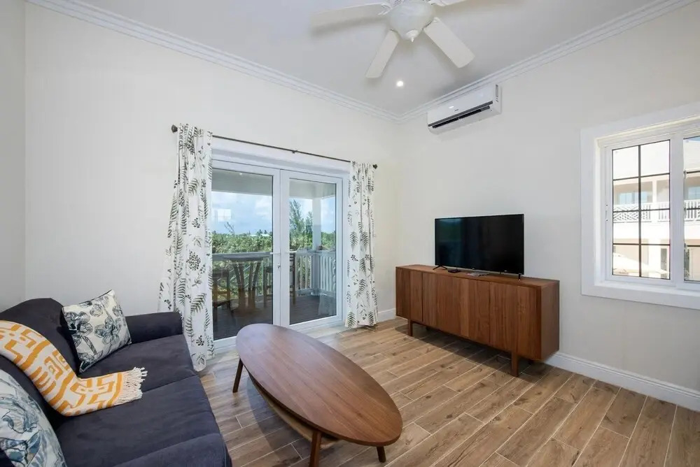 The Better Life & Cottage 5 Bedroom Home