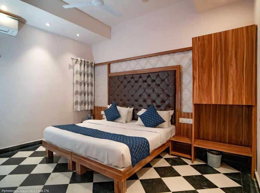 Ostel By Uddhav Villas