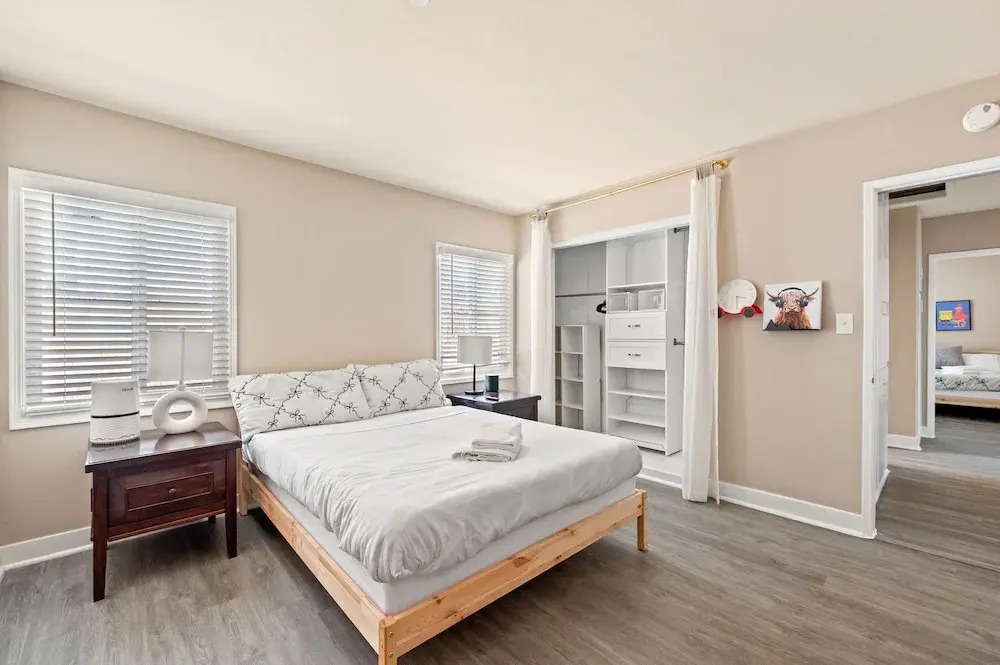 Whimsical Family Stay 10 Min Walk to PV Hospital