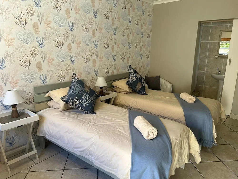 Room in Apartment - Cozy Crner, Home Away From Home, Near From Pristine Beaches Num2