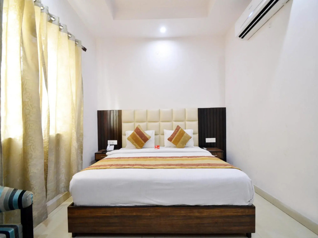 OYO 5263 R C Regency