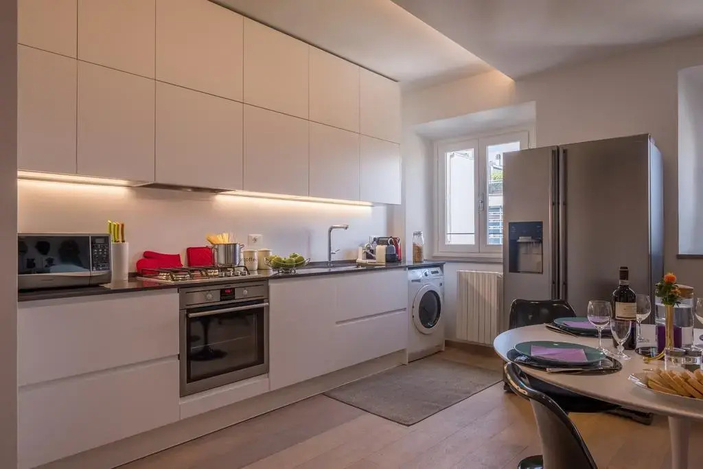 Apartment for 6 with Terrace And Parking
