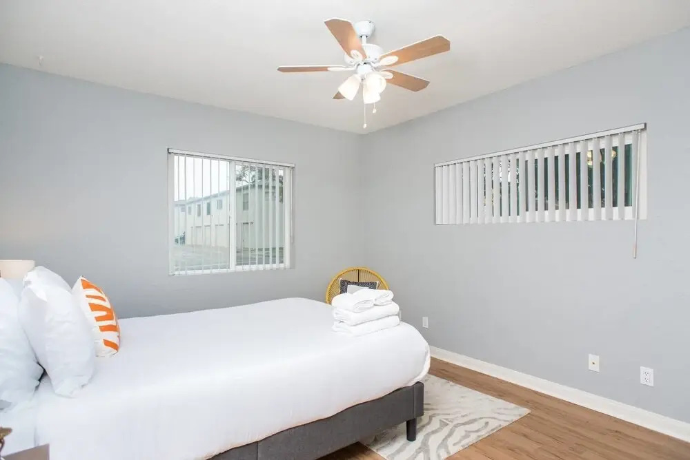 Quaint 1 BR Steps to PB by Domio