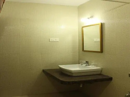 OYO 9163 Home 1BHK Poolview LPK Club Candolim