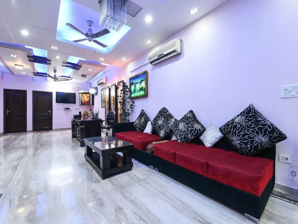 Mu Stay Guest House by OYO Rooms
