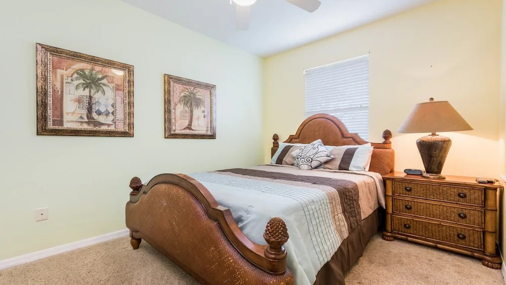 2 Miles to Disney, 3BR Home Free Wifi/crib, Best Location!