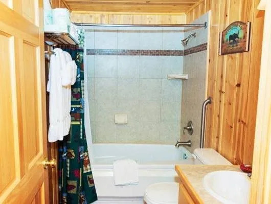 Cabin Creek Inn