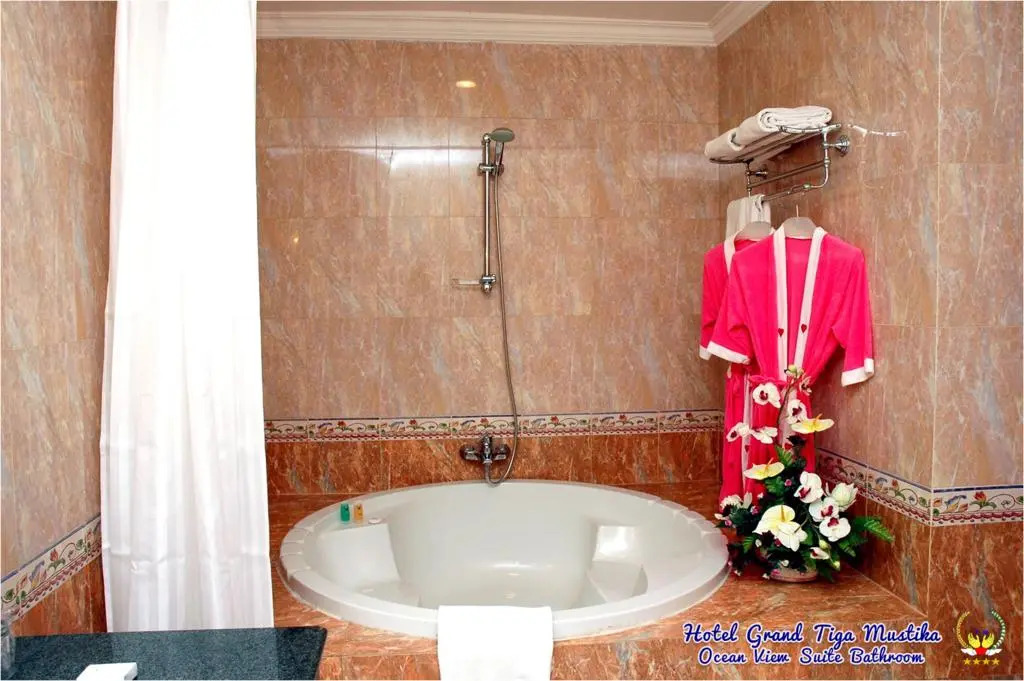 Hotel Grand Tiga Mustika