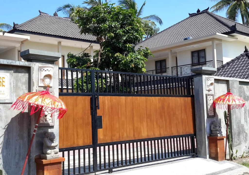 Whiterose Guesthouse