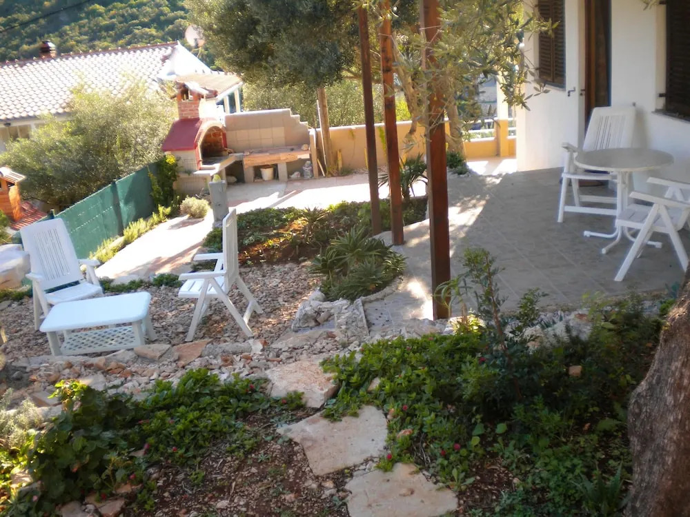 House With 2 Bedrooms in Jelsa, With Wonderful sea View, Furnished Ter