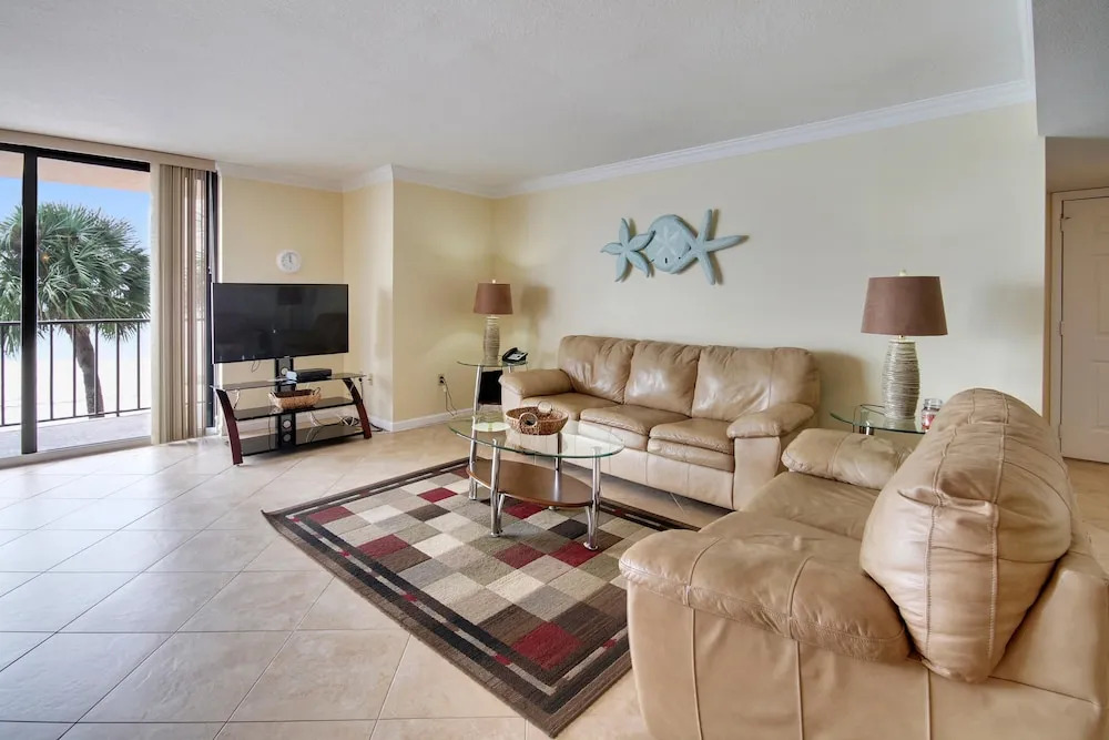 Trillium 2A Desired South Corner/large Balcony/beach Views!