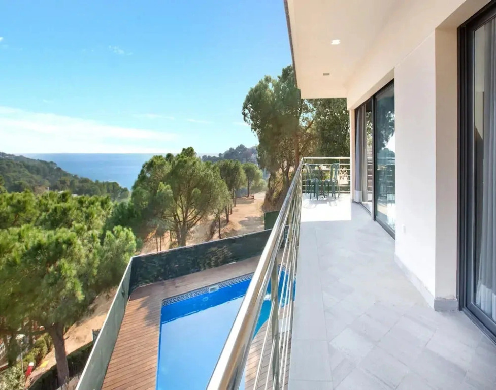 Villa in Costa Brava With Private Pool & Sea View