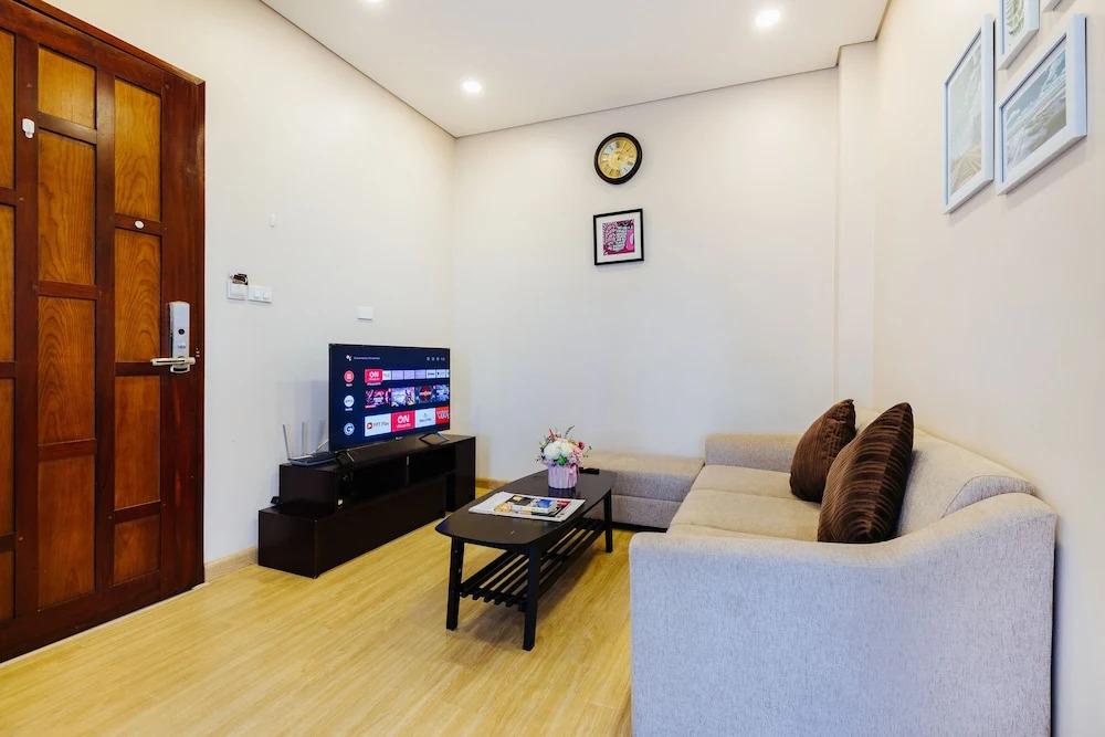 HB Serviced Apartment - 12 Trần Quý Kiên