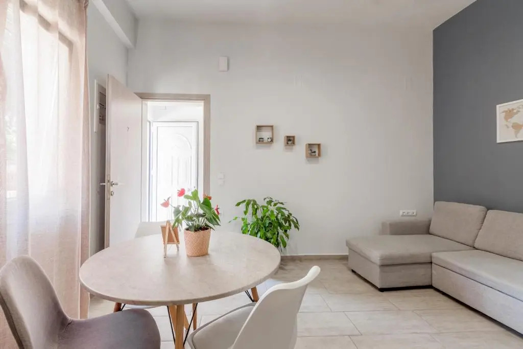 Avra Suites in City center - 50m to Beach