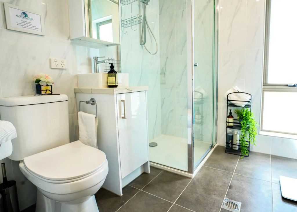 U101 Brunswick Living First Floor Balcony Close to APT and CBD Free Wifi Tram at Doorstep