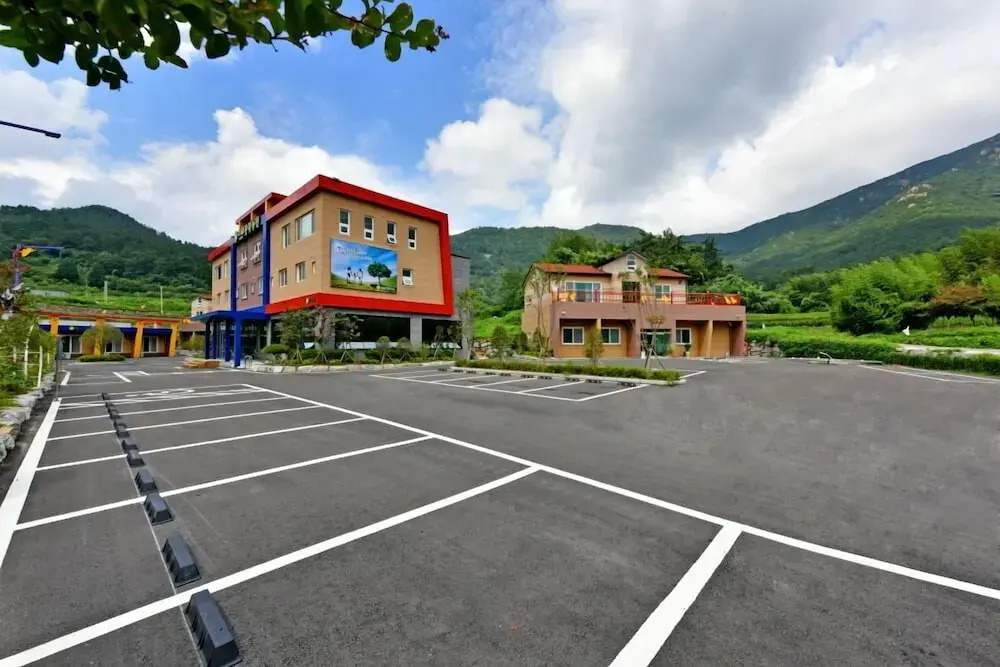 Erefarm Hostel