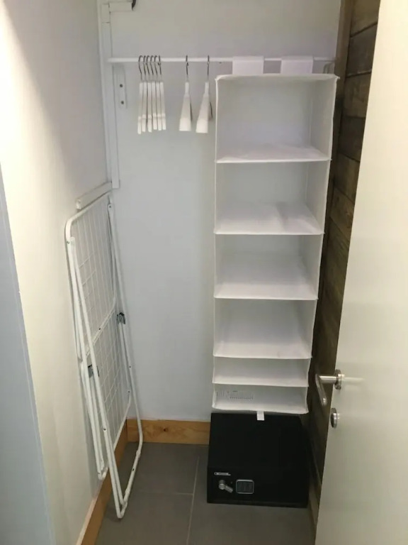 Check-Inn