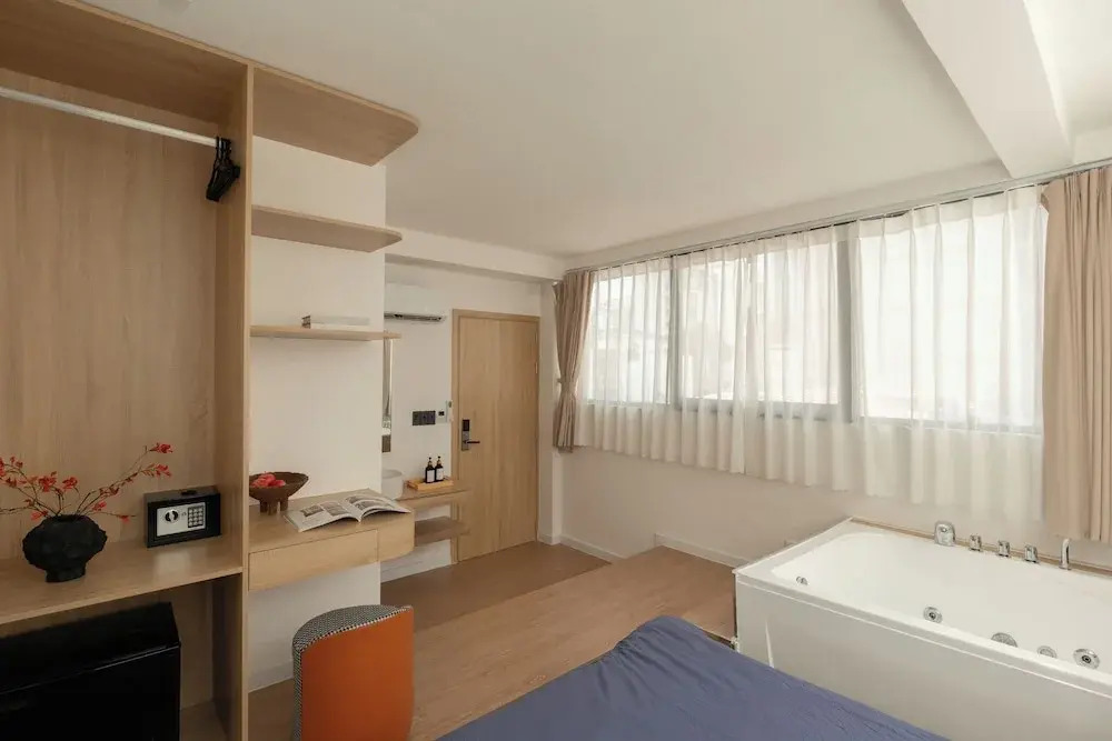 Zeus Living - City Central