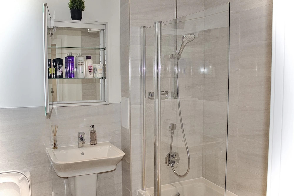 Impeccable 1bed Apartment in the Heart Ofgreenford