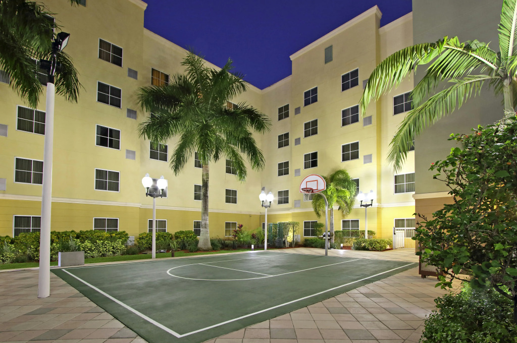 Homewood Suites by Hilton Miami - Airport West