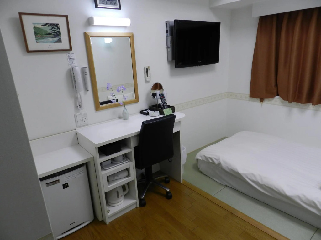 Check in Shijokarasuma