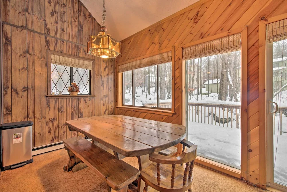 Cozy Lake Ariel Home w/ Community Amenities!