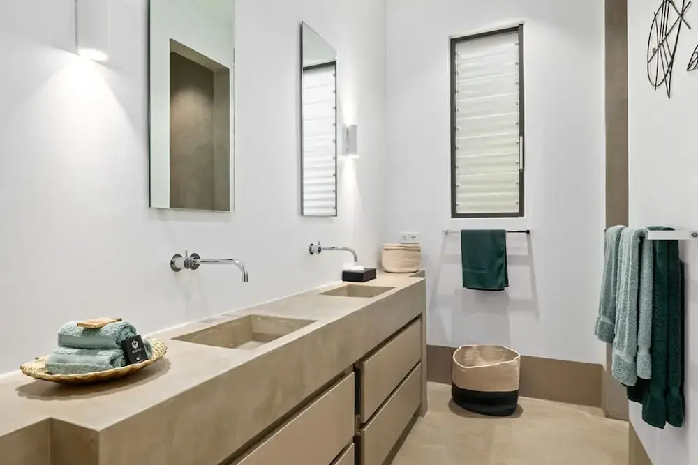 New Designer Villa King Beds Pool Near Beach