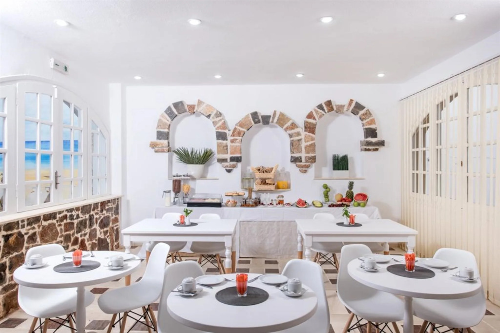 Mistral Hotel