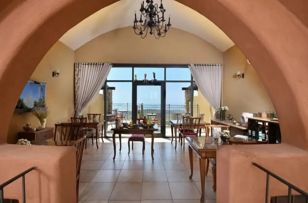 Kami Suites Hotel